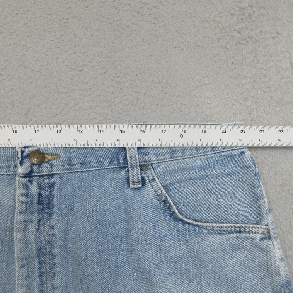 Wrangler Relaxed Fit Jean Shorts Mens 42x9 Blue Light Wash 100% Cotton Jorts Y2K